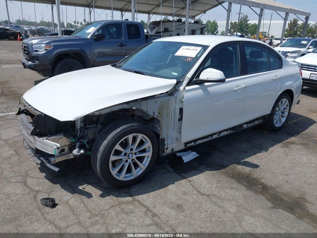 WBA8E1G5XJNU91139 BMW 320 I