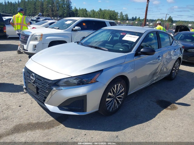 Nissan 2025 2025 1N4BL4DV6SN387002 Image 2