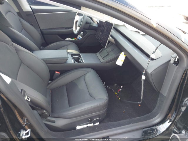 2025 TESLA MODEL 3 5YJ3E1EA0SF982929 Photo 4