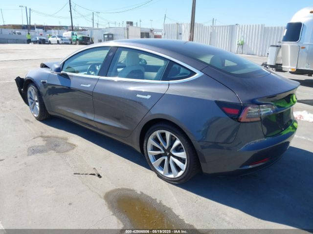 2018 TESLA MODEL 3 5YJ3E1EA5JF169052 Photo 2