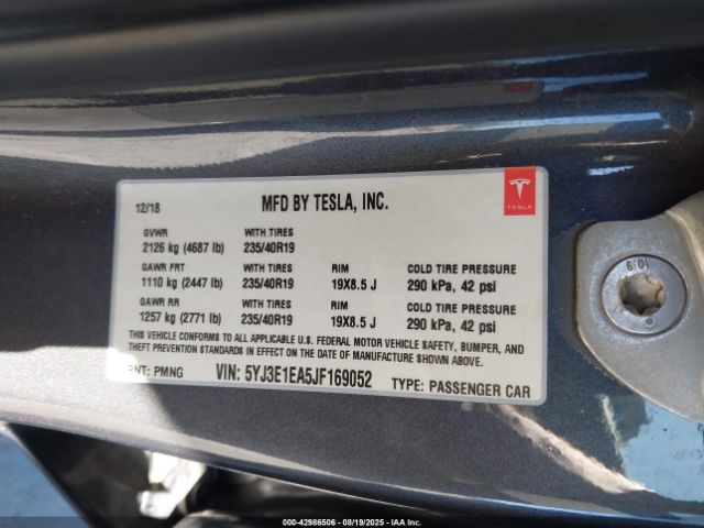 2018 TESLA MODEL 3 5YJ3E1EA5JF169052 Photo 8