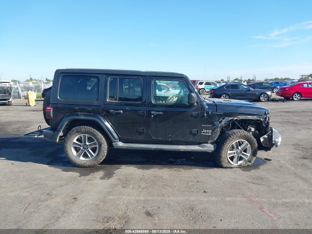 1C4HJXEG2JW264558 Jeep 2018