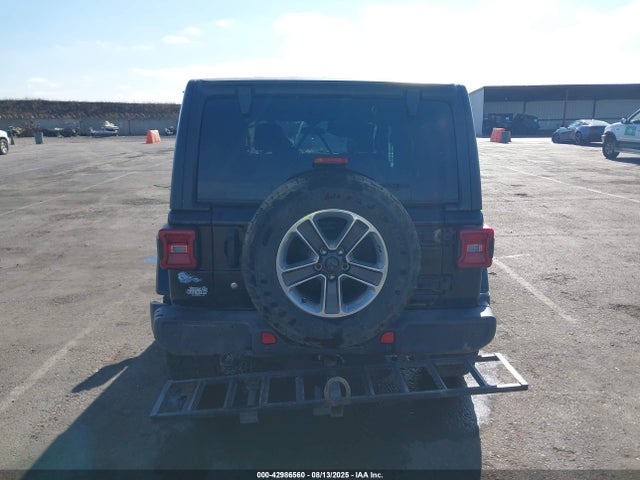 1C4HJXEG2JW264558 Jeep 2018