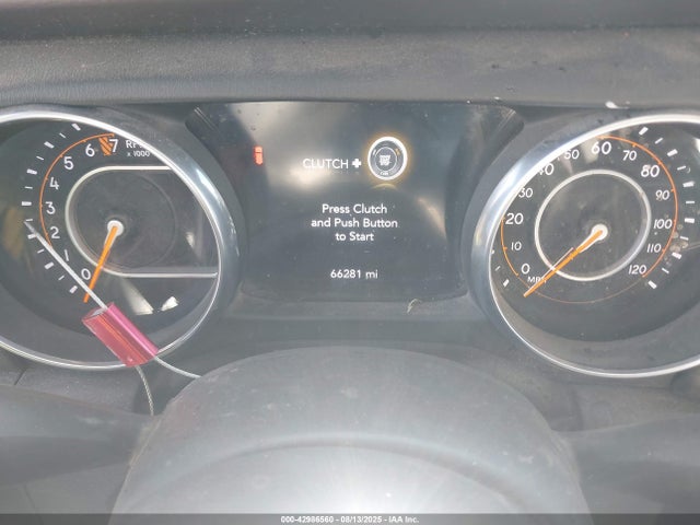 1C4HJXEG2JW264558 Jeep 2018