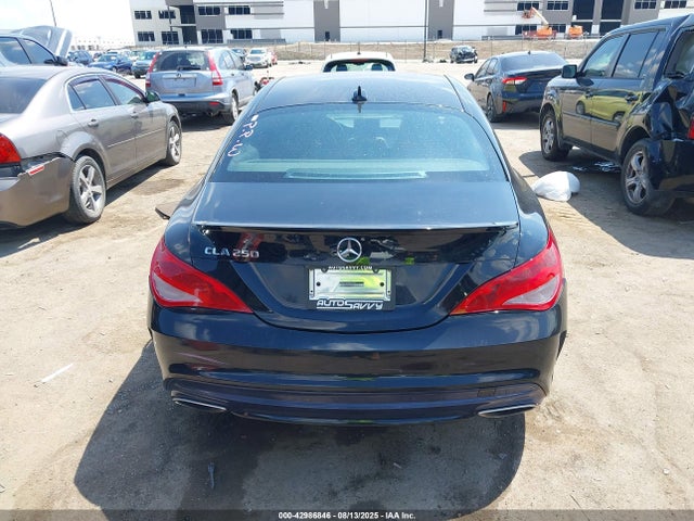 Mercedes-Benz m270 2019 WDDSJ4EB1KN714898 Image 16