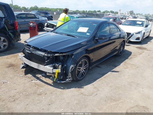 Mercedes-Benz m270 2019 WDDSJ4EB1KN714898 Image 2