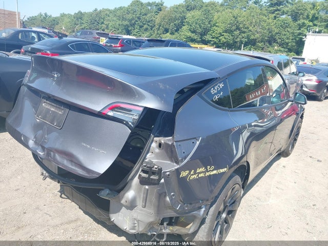 2023 TESLA MODEL Y 7SAYGDEE5PF784586 Photo 3