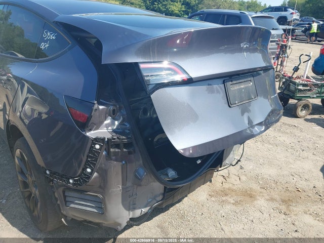 2023 TESLA MODEL Y 7SAYGDEE5PF784586 Photo 5