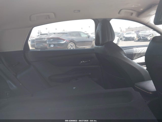 Nissan motor 2024 JN1CF0BB8RM734498 Image 8