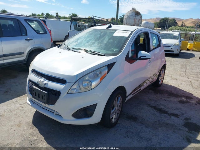 Chevrolet ll0 2015 KL8CB6S93FC801477 Image 2