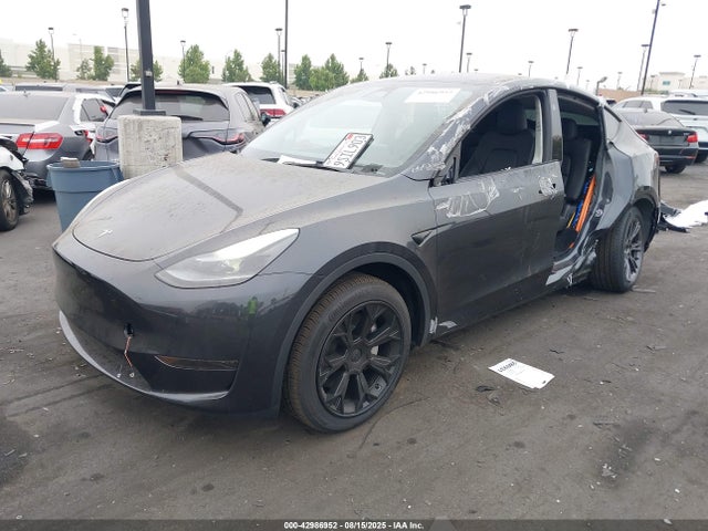 2025 TESLA MODEL Y 7SAYGDED8SF302323 Photo 1