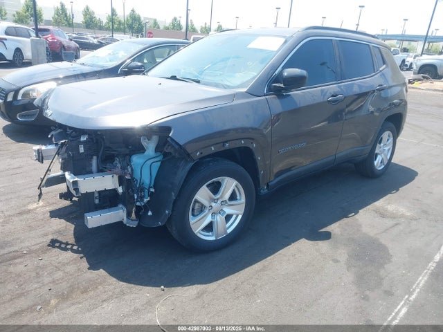 Jeep Compass 2022 3C4NJCBB4NT138248 Image 2