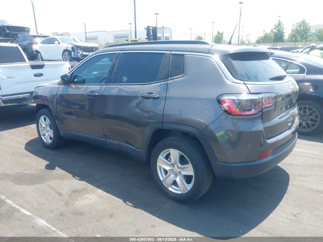 Jeep Compass 2022 3C4NJCBB4NT138248 Image 3