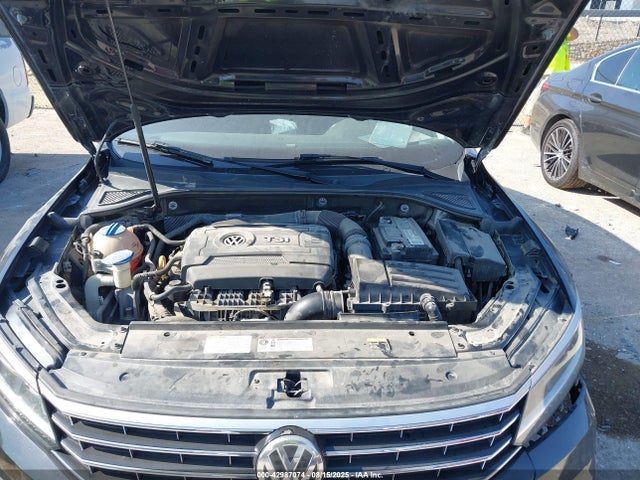 1VWGT7A34HC076304 Volkswagen tsi