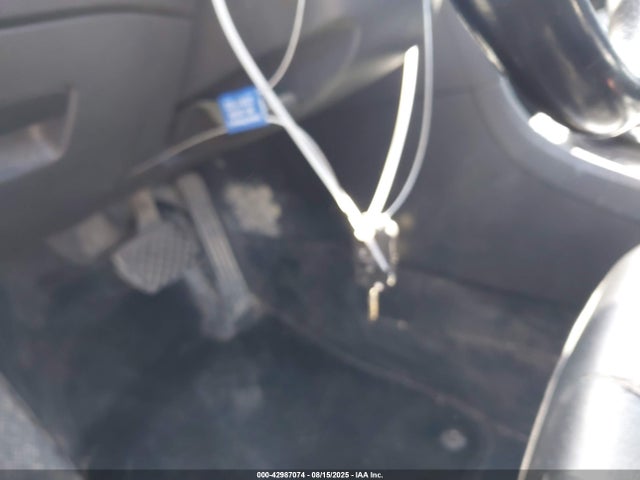 1VWGT7A34HC076304 Volkswagen tsi