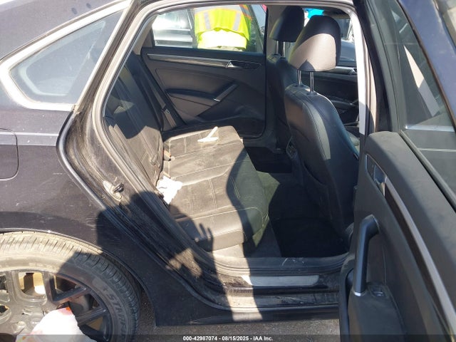 1VWGT7A34HC076304 Volkswagen tsi