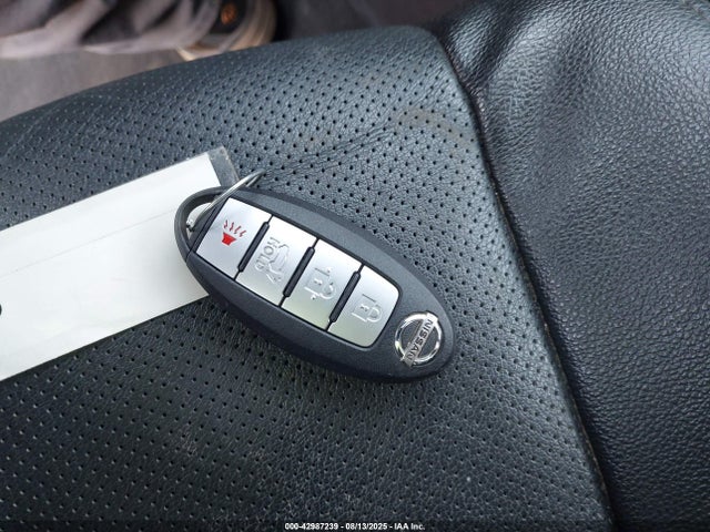 KNMAT2MV5GP697762 Nissan Rogue