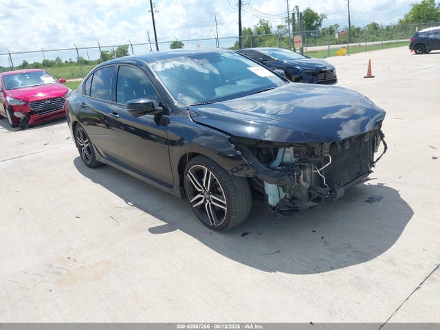 2017 1HGCR3F97HA026290 main image
