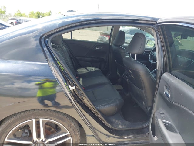 Honda j35y1 2017 1HGCR3F97HA026290 Image 8