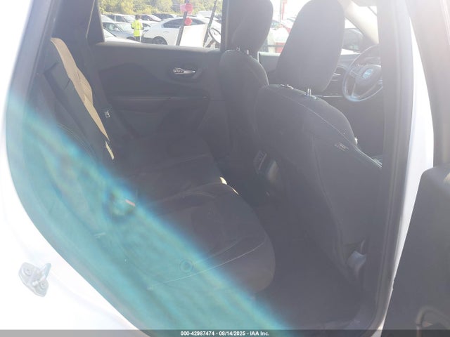 Jeep Cherokee 2016 1C4PJLCS0GW258584 Image 8