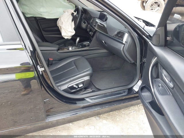 WBA8E1G57JNU88893 BMW 320i
