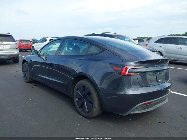2025 TESLA MODEL 3 5YJ3E1EA9SF024646 Photo 2