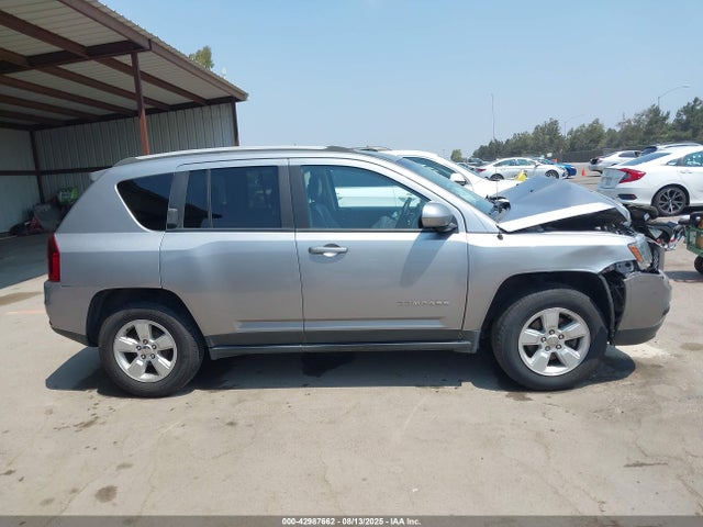 Jeep 2017 2017 1C4NJCEB5HD182409 Image 14