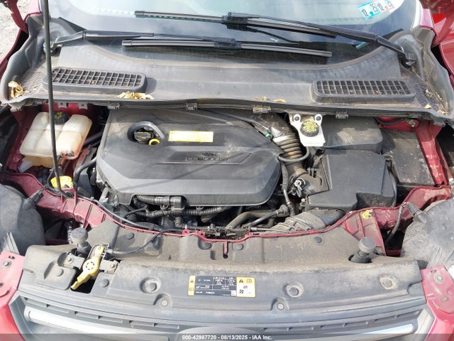1FMCU9GX2GUB05050 Ford Escape