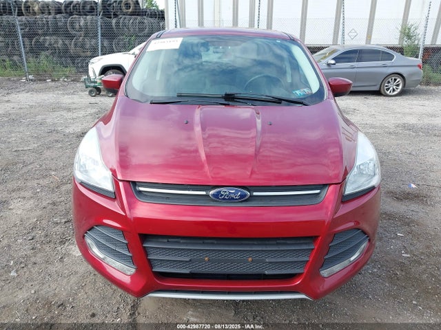 1FMCU9GX2GUB05050 Ford Escape