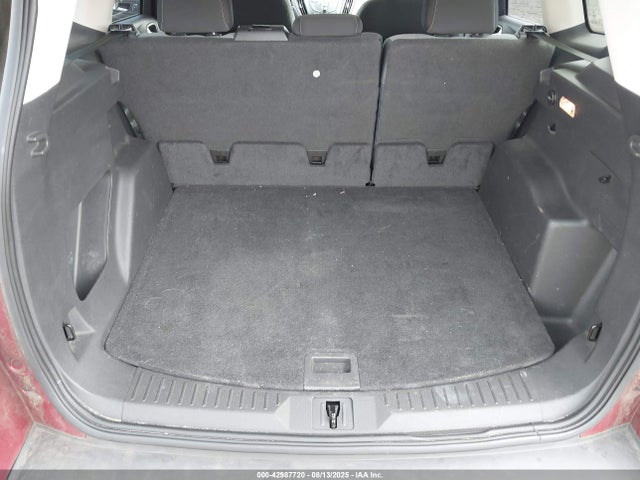 1FMCU9GX2GUB05050 Ford Escape