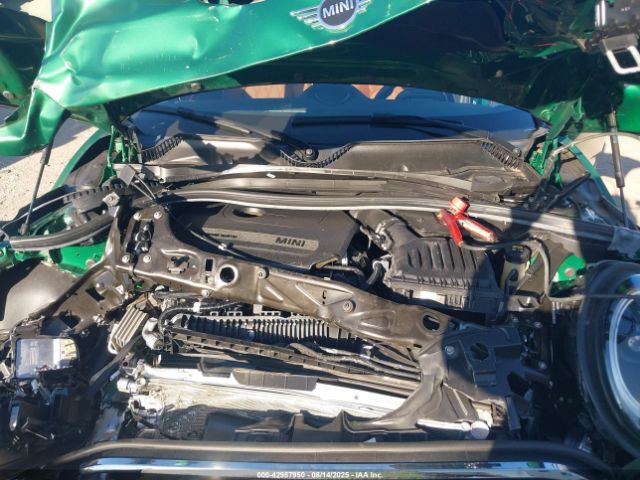 2022 MINI CLUBMAN WMWLV7C01N2S49449 Photo 9