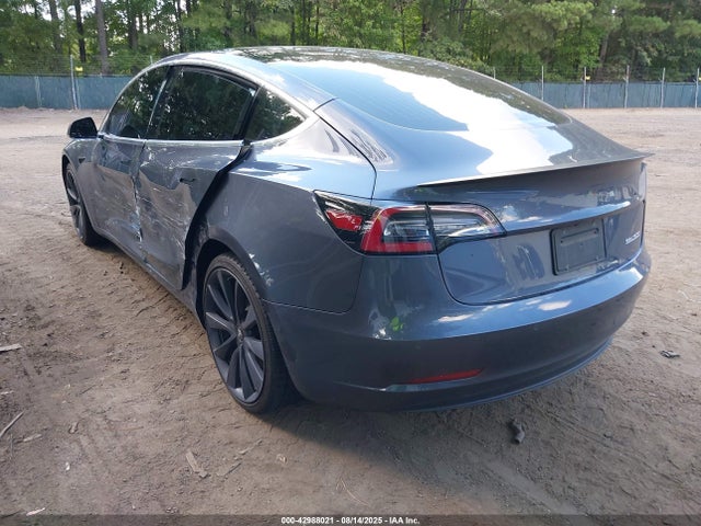 5YJ3E1EC2LF736371 Tesla 2020