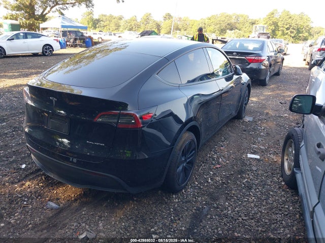 2025 TESLA MODEL Y 7SAYGAEE8SF288835 Photo 3