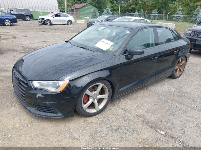 2015 AUDI A3 WAUBFGFF6F1046637 Photo 1
