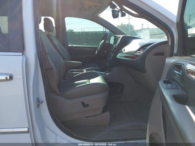 Chrysler 2014 2014 2C4RC1CG2ER464014 Image 5