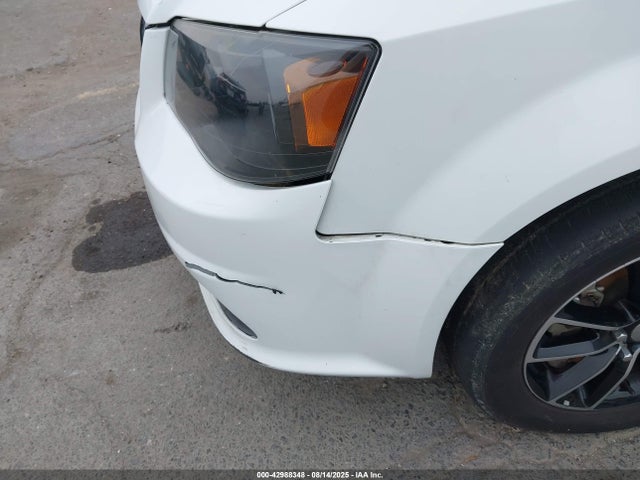 2C4RDGBGXJR202561 Dodge Grand Caravan
