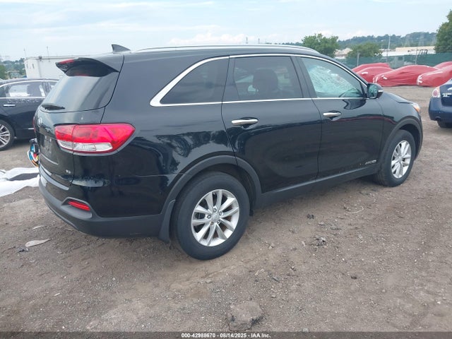 5XYPGDA59HG228371 KIA 2017