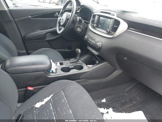 5XYPGDA59HG228371 KIA 2017