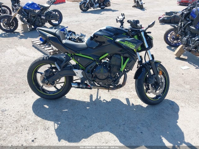 Kawasaki Z650 2020 ML5EREL19LDA12381 Image 12