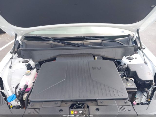 2024 HYUNDAI KONA ELECTRIC KM8HC3A61RU008639 Photo 9