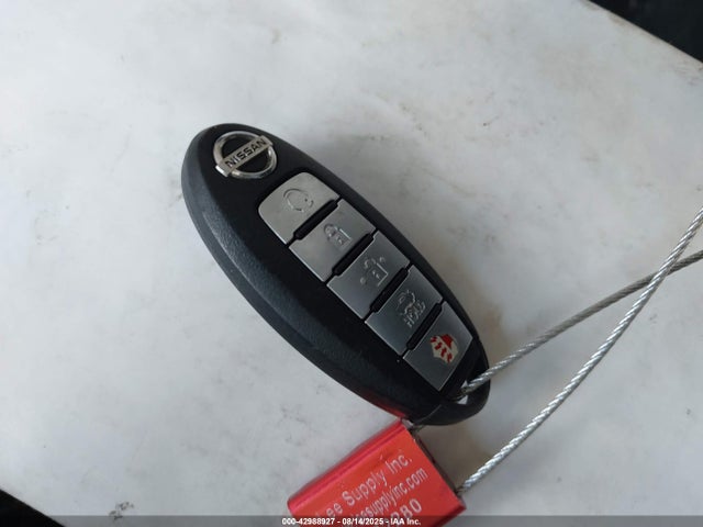 1N4AA6AP2GC420843 Nissan 2016