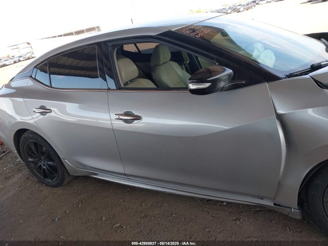 1N4AA6AP2GC420843 Nissan 2016