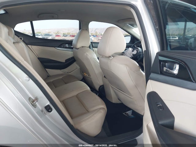 1N4AA6AP2GC420843 Nissan 2016