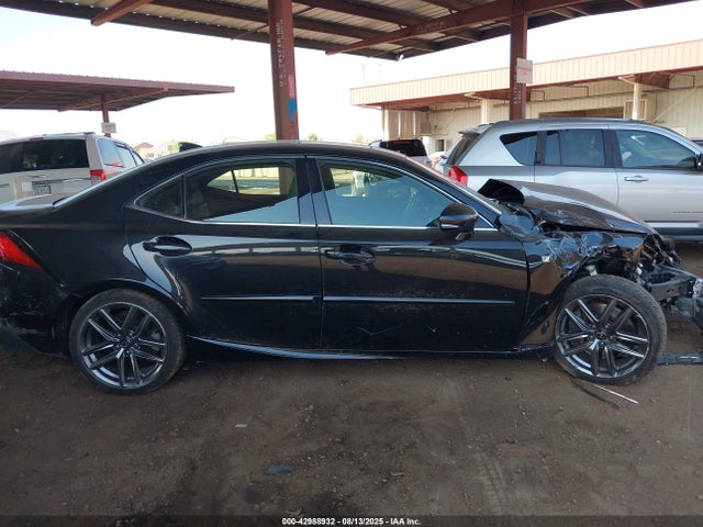 Lexus IS 2018 JTHBZ1D21J5032930 Image 13