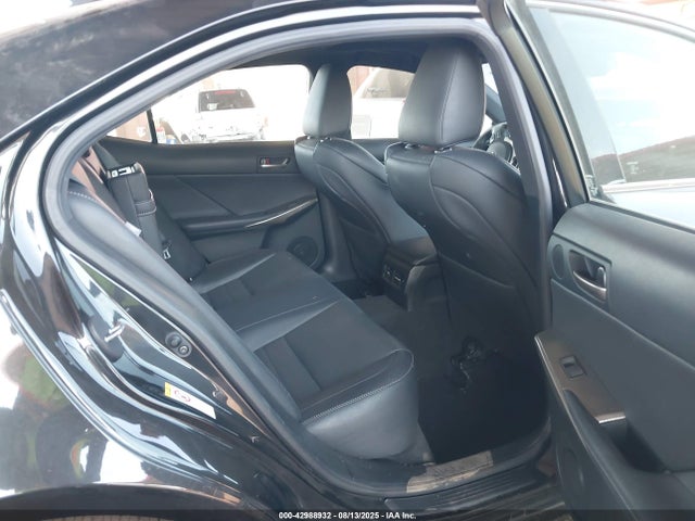 Lexus IS 2018 JTHBZ1D21J5032930 Image 8