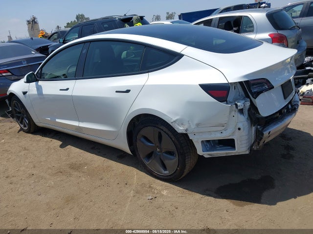 2022 TESLA MODEL 3 5YJ3E1EB7NF181671 Photo 2