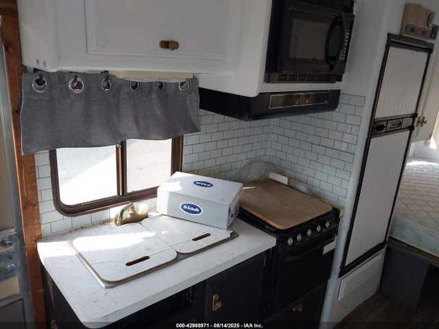 42988971 :رقم المزاد ، 1FDKE30L6HHB11618 vin ، 1987 Ford Econoline E350 Cutaway Van مزاد بيع