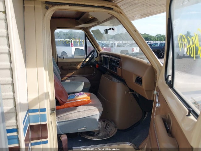 42988971 :رقم المزاد ، 1FDKE30L6HHB11618 vin ، 1987 Ford Econoline E350 Cutaway Van مزاد بيع