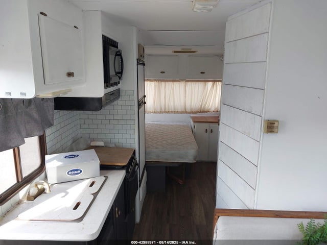 42988971 :رقم المزاد ، 1FDKE30L6HHB11618 vin ، 1987 Ford Econoline E350 Cutaway Van مزاد بيع