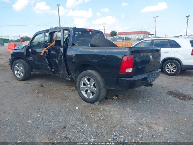 2017 Ram 1500 Express  4x4 5'7 Box მანქანა იყიდება აუქციონზე, vin: 1C6RR7KG8HS717317, აუქციონის ნომერი: 42989119